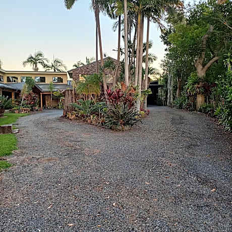 Apartment with Garden View