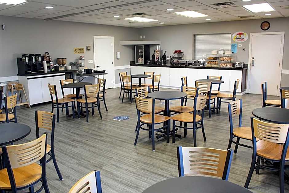 Super 8 by Wyndham Edmonton South