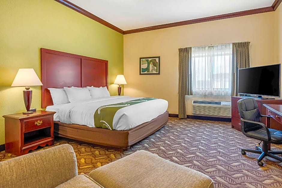 Quality Inn & Suites Zanesville City Center