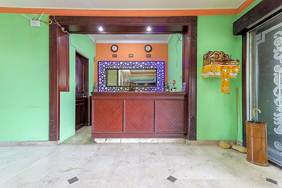 Urbanview Hotel Taman Suci Denpasar Bali