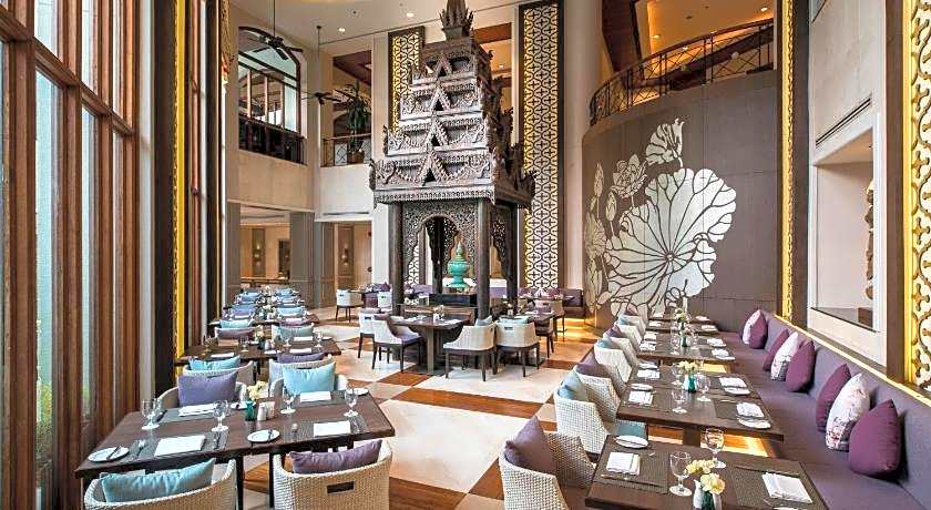 Chatrium Hotel Royal Lake Yangon