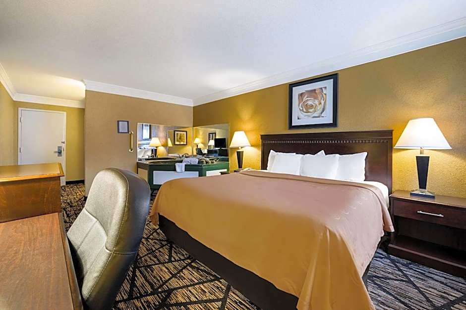 Quality Inn & Suites Syracuse Fairgrounds