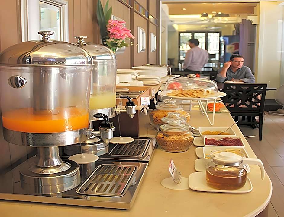 Sawasdee Hotel @ Sukhumvit Soi 8