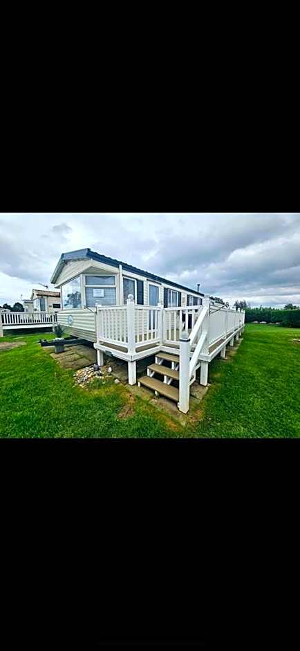 8 berth Waterside Ingoldmells V8 Santanavan 3