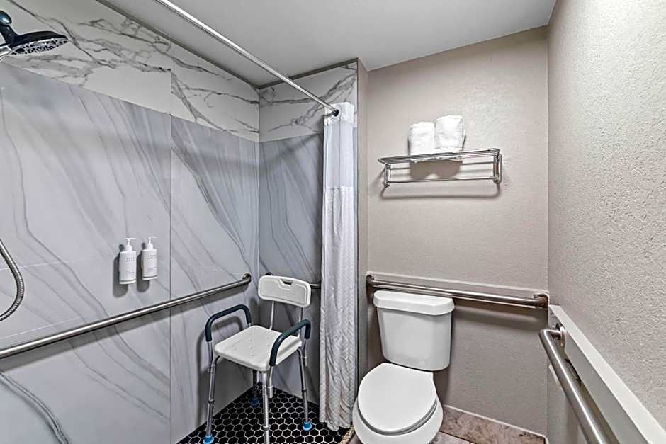 Super 8 by Wyndham Fredericksburg