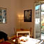 Ariston Petit Hotel