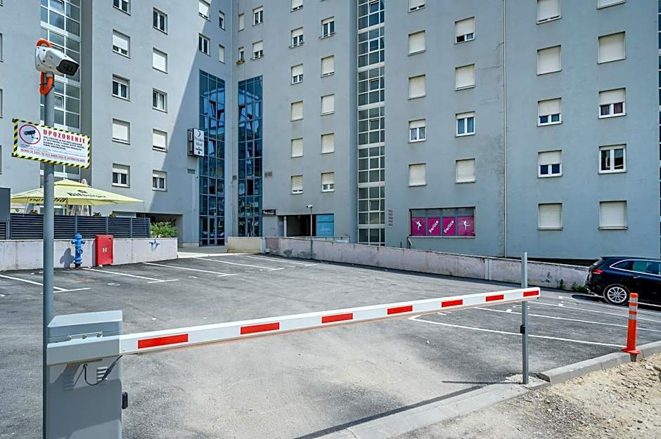 Priska Med Luxury Rooms