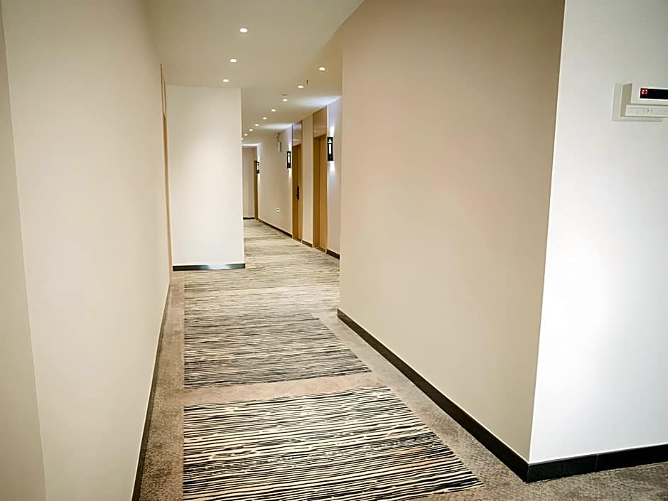 GreenTree Inn Express Nantong Development Zone Guibiyuan