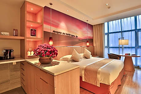 Business King Room