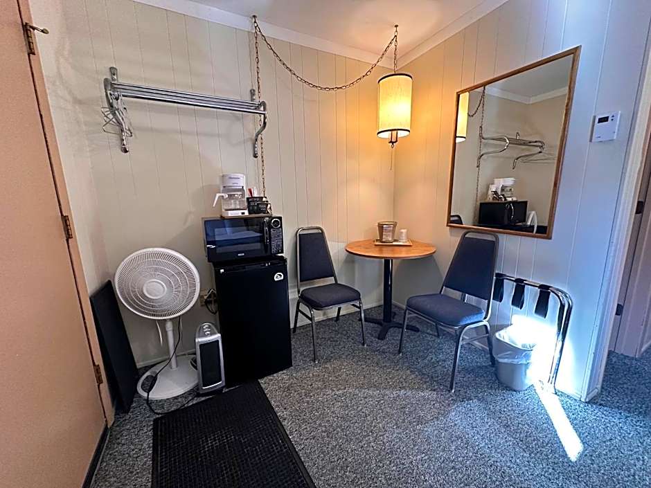 Ute Bluff Lodge, Cabins and RV park