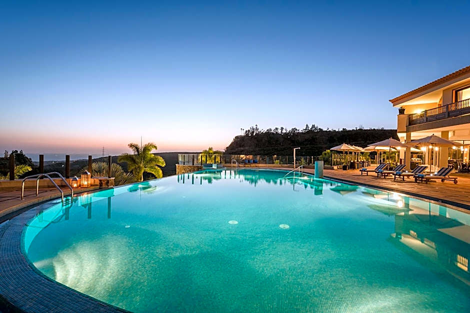 Casa León Royal Retreat