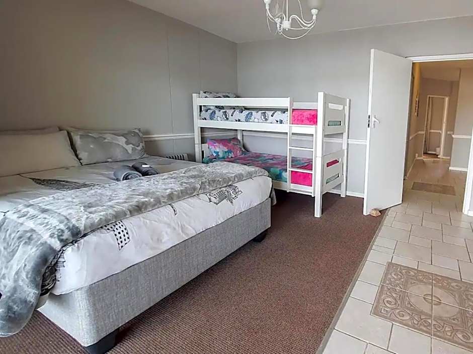 5 Tides End and 5 on Tides End