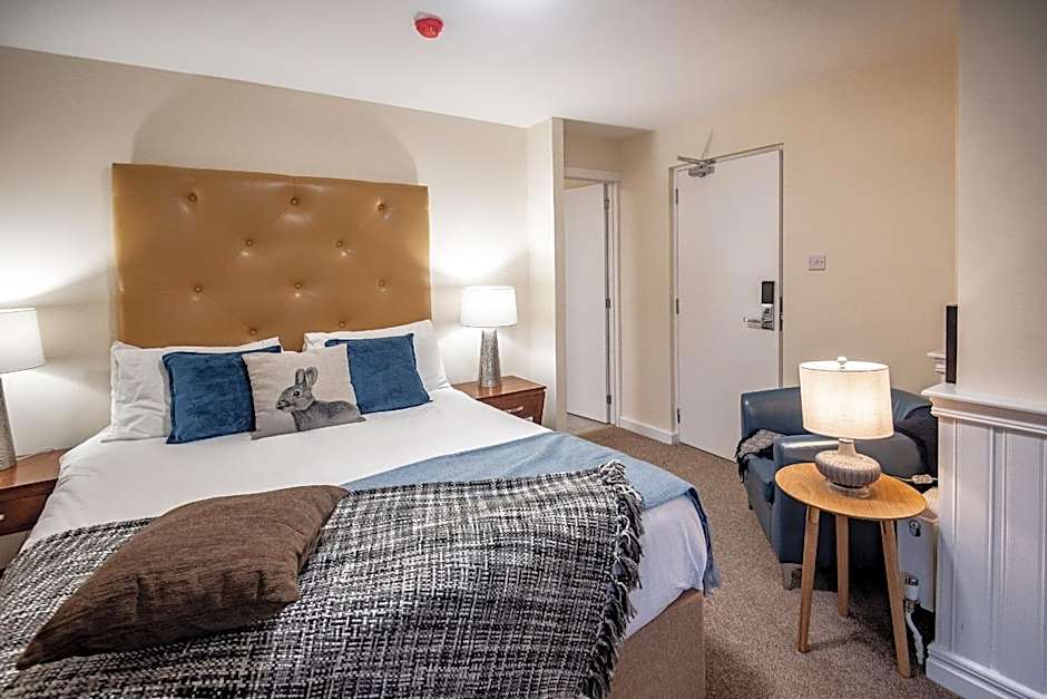 Trivelles Waterhall Country Gatwick Hotel & airport parking