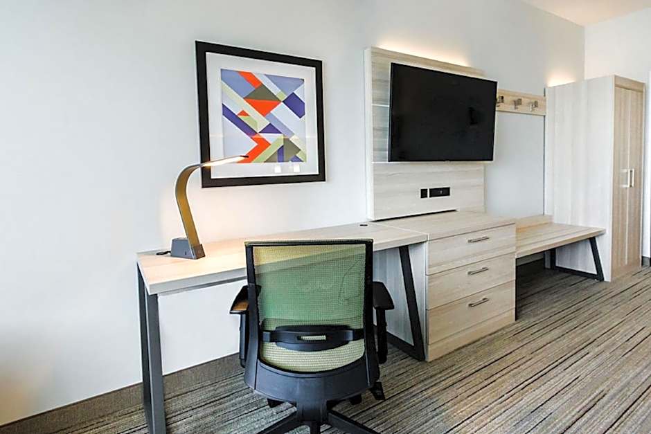 Holiday Inn Express & Suites Edmonton N - St. Albert By IHG