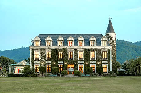 Chateau de Khaoyai Hotel & Resort
