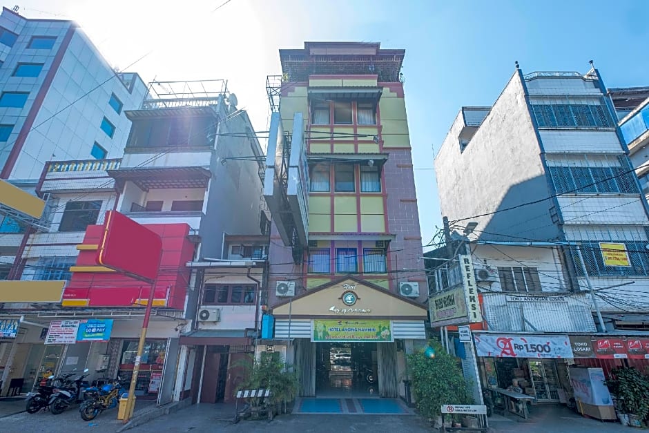 OYO 1090 Hotel Anging Mammiri Makassar