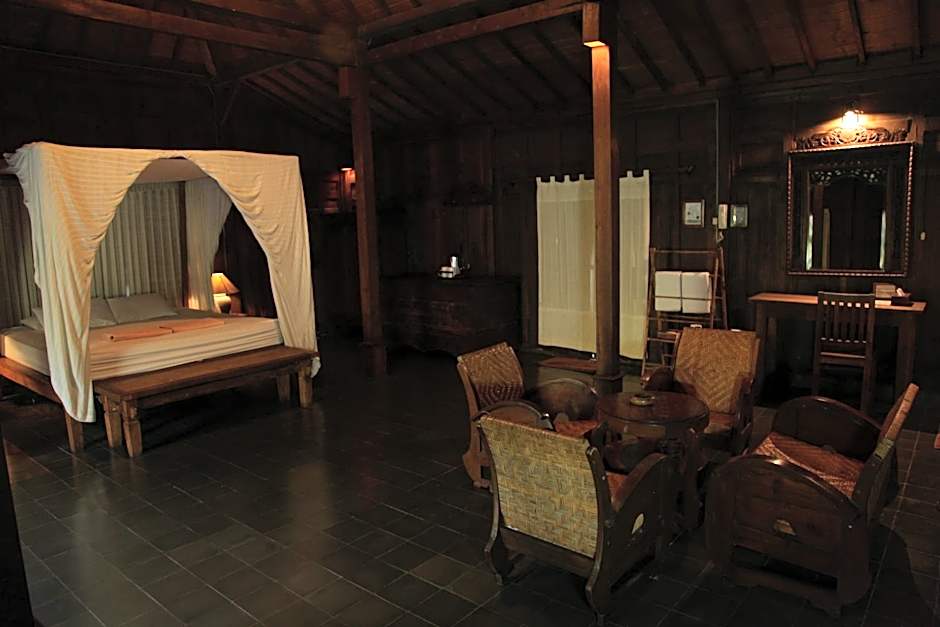 Tembi - Historical Home