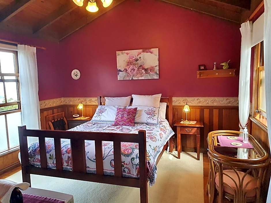 Tamborine Mountain Bed & Breakfast