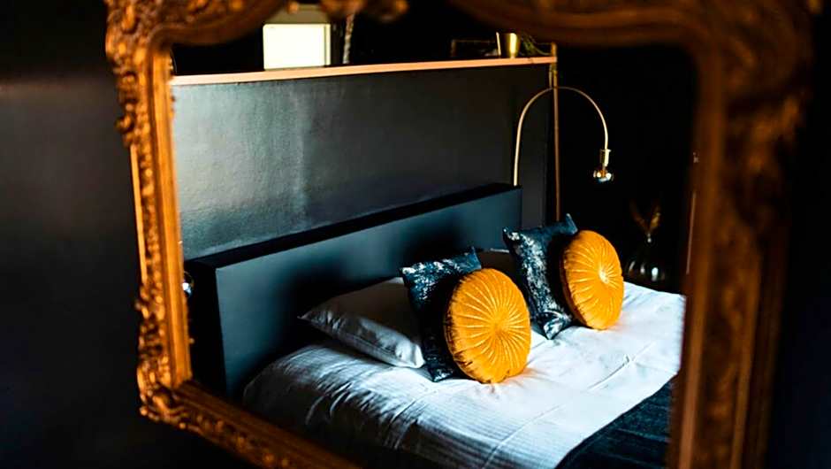 LES 7 MEUSES - Restaurant & Hébergements HÔTELIERS - INSOLITES - WELLNESS - GÎTES