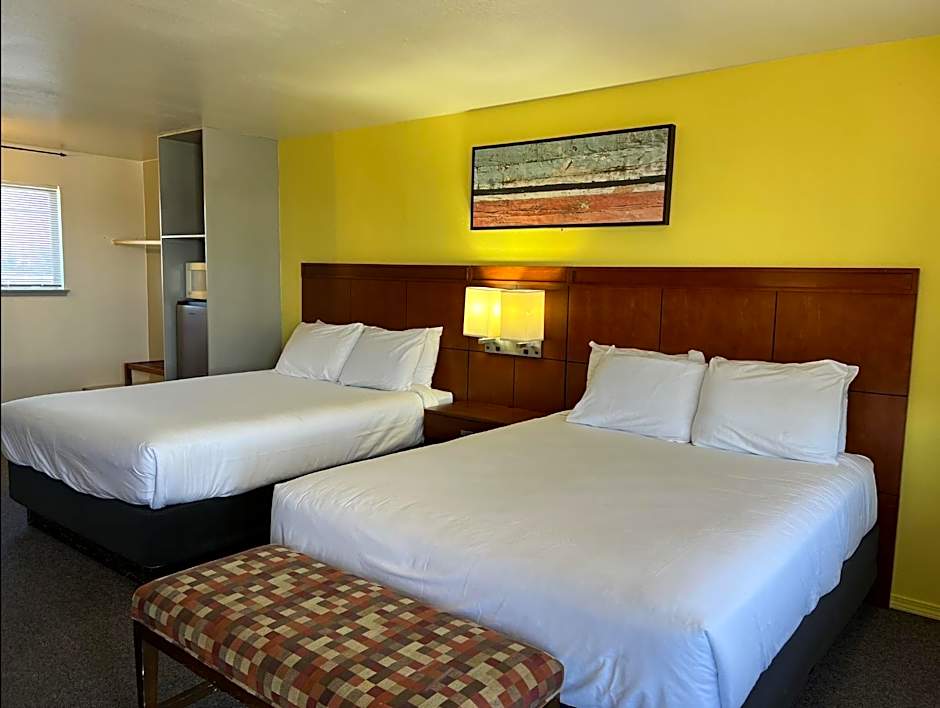 Lakeshore Inn Water Front