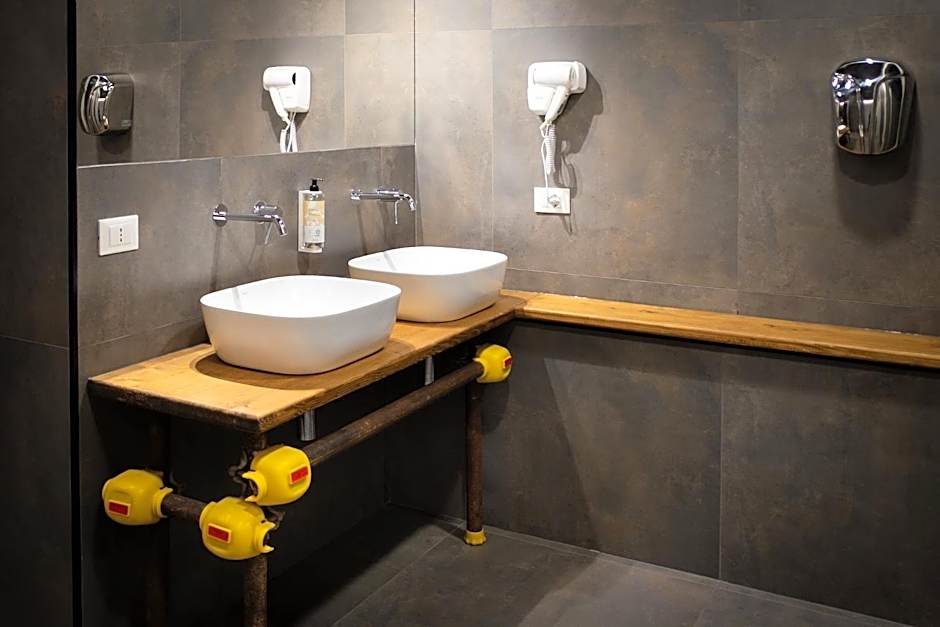 Hostelò - Luxury Hostel