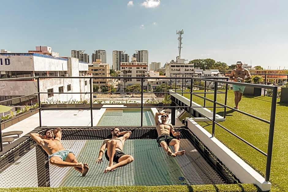 Caleta Hostel Rooftop & Pool