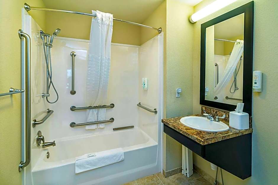 Quality Inn & Suites