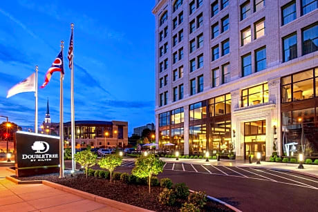 DoubleTree By Hilton Youngstown Downtown