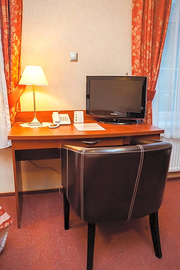 Hotel Logos