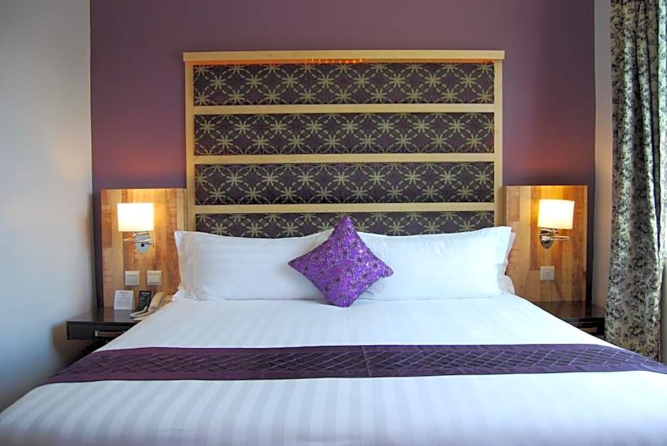 Arcadia Suites Hotel