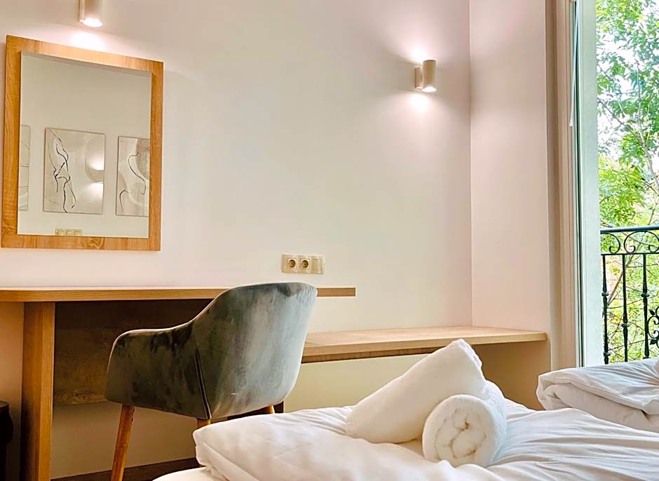 Apart-Hotels-Sofia, AHS