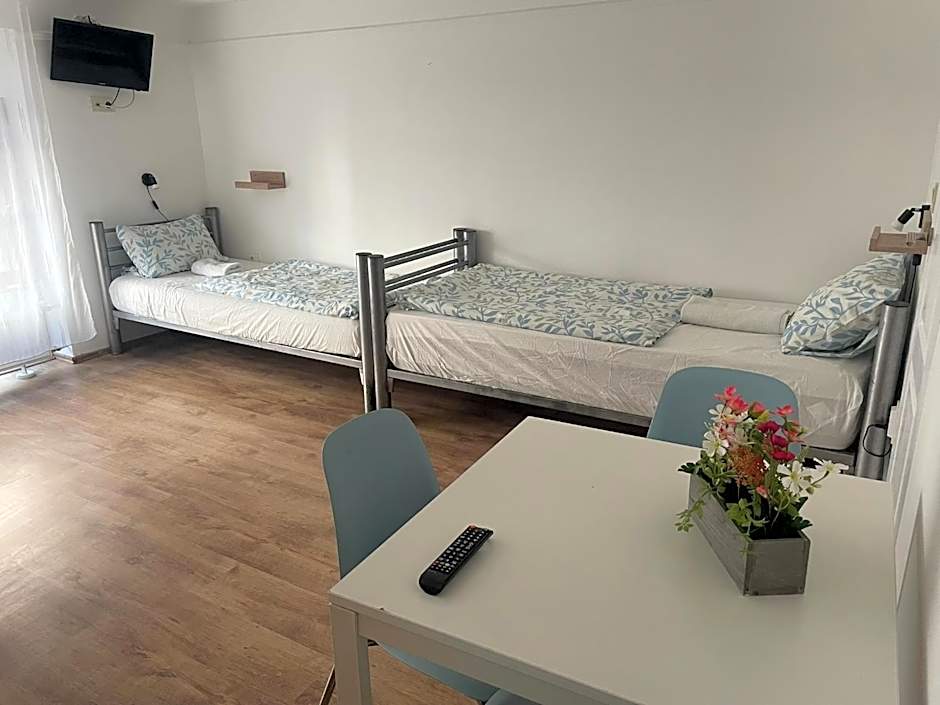 Center Hostel and Guest House