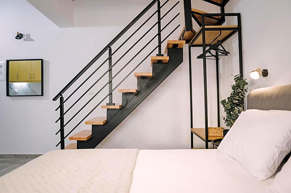 BLUE STONE Luxury Suites