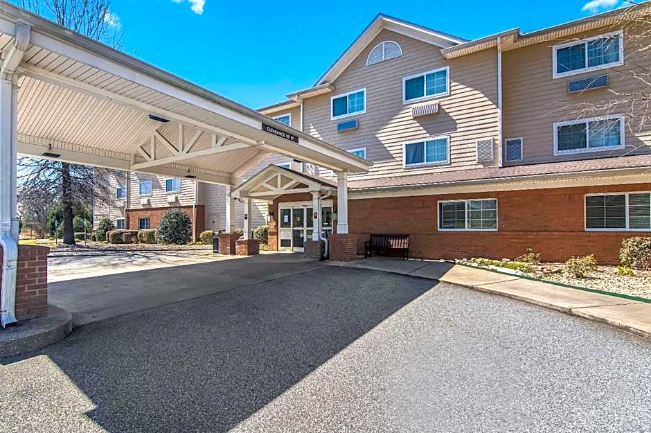 MainStay Suites Columbus near Fort Benning