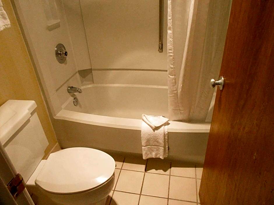 Clarion Inn