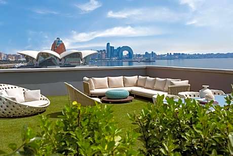 Terrace Suite with 1 King, Sea view