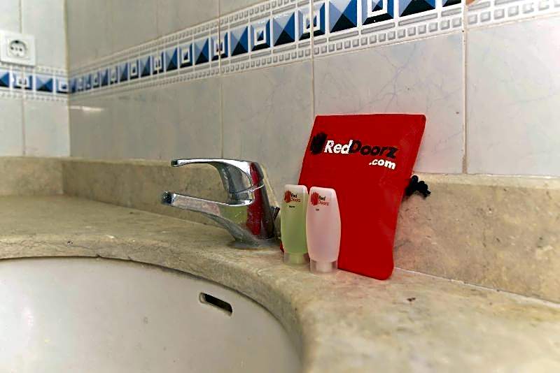 RedDoorz Plus near Seminyak Square