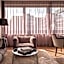 Roomers Frankfurt Central, Autograph Collection