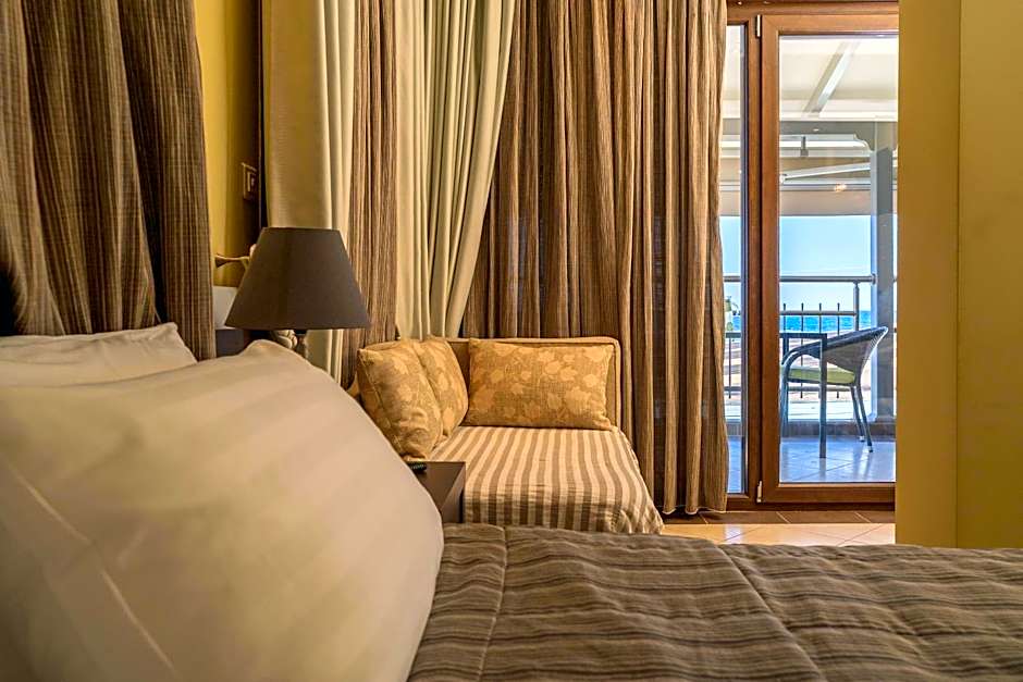 Meliton Inn Hotel & Suites by the beach