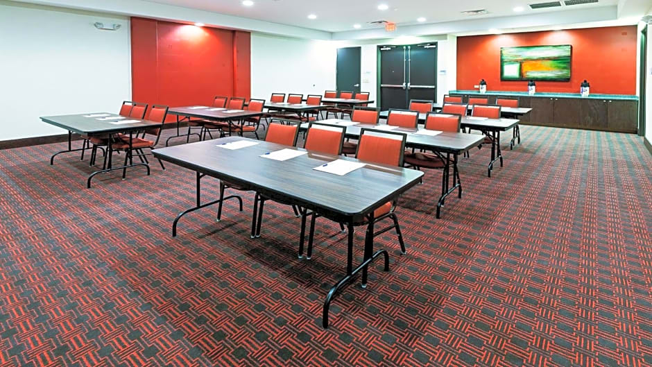Holiday Inn Express Hotel and Suites Duncan, an IHG Hotel