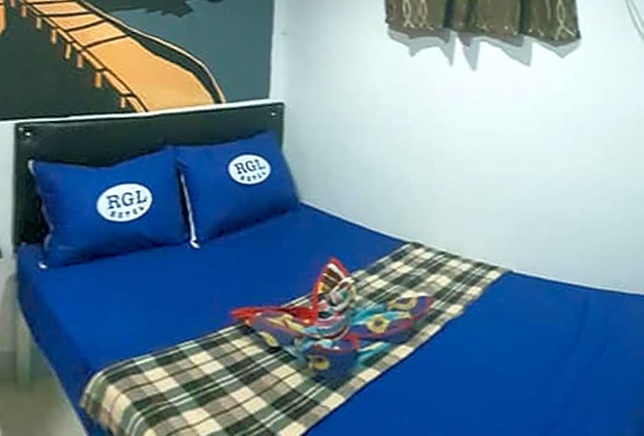 RGL Pinamalayan Condotel by RedDoorz