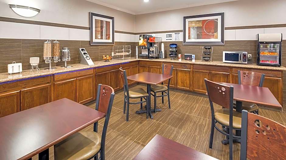 Best Western Dayton Inn & Suites