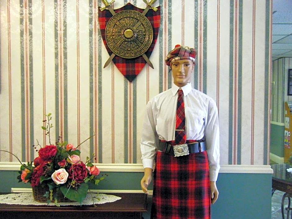 Claymore Inn and Suites