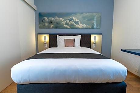 Single Room with Double Bed