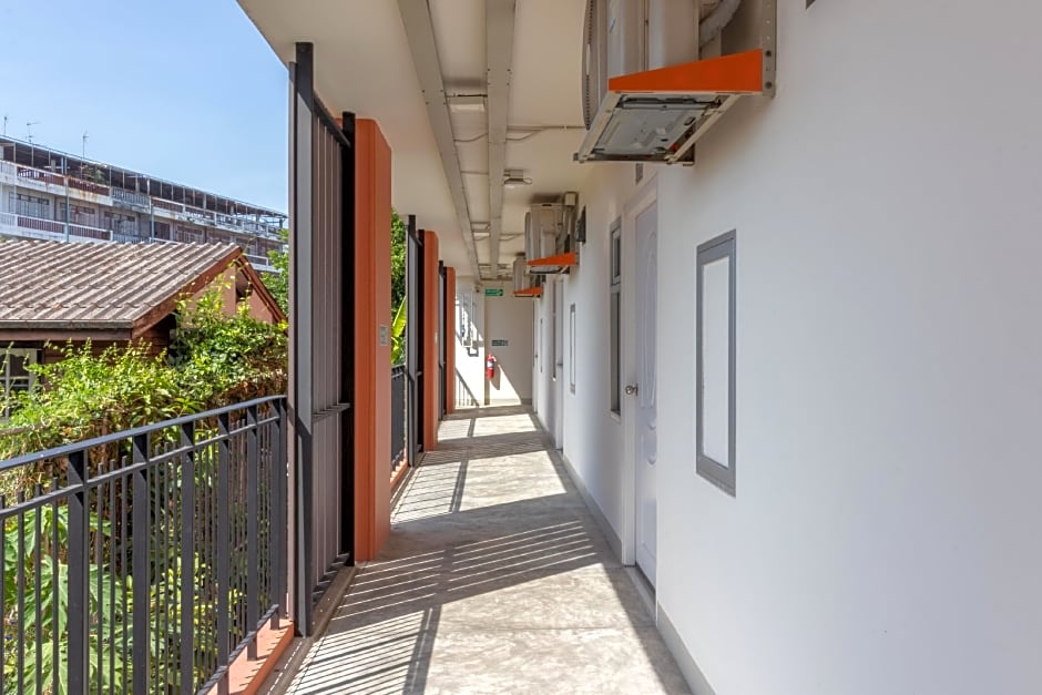 Baansuanprannok Hotel