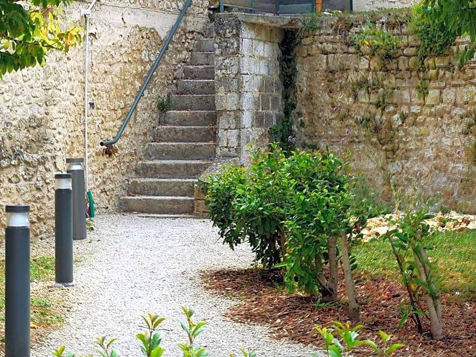 Adagio Access Poitiers Aparthotel
