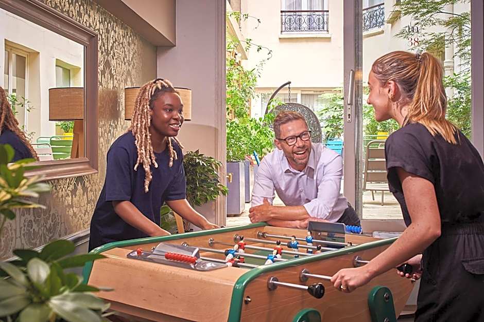 Hotel Magenta 38 by Happyculture