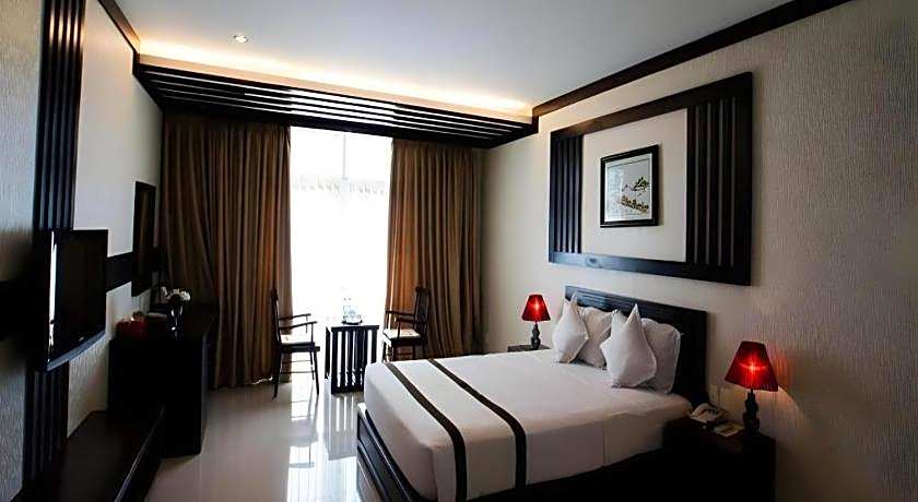 Kaya Hotel