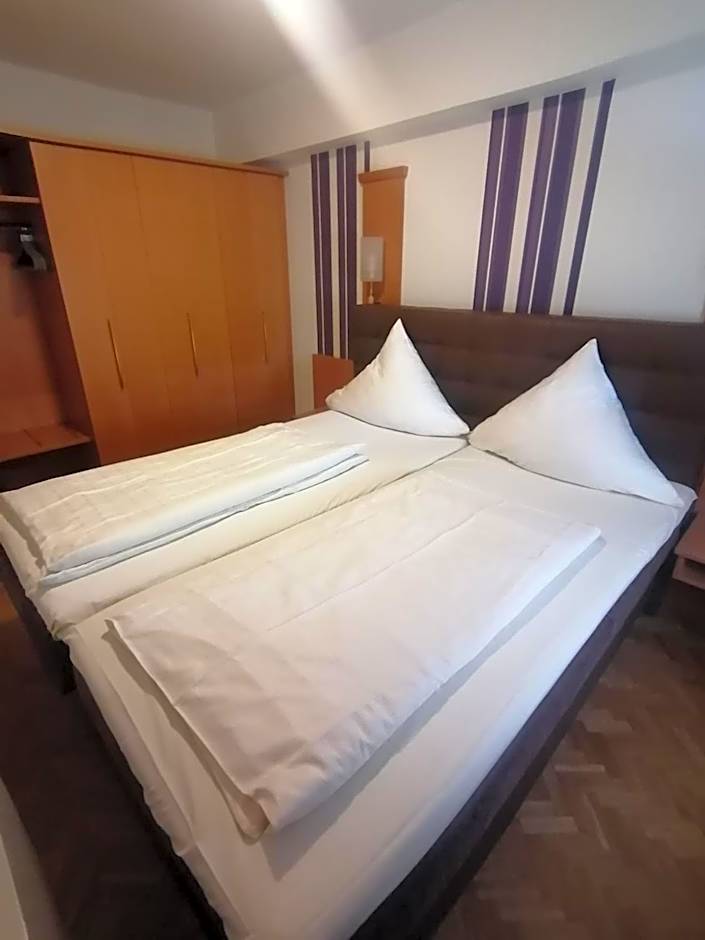 Photo 1 of 4 of Double Room with Private Bathroom