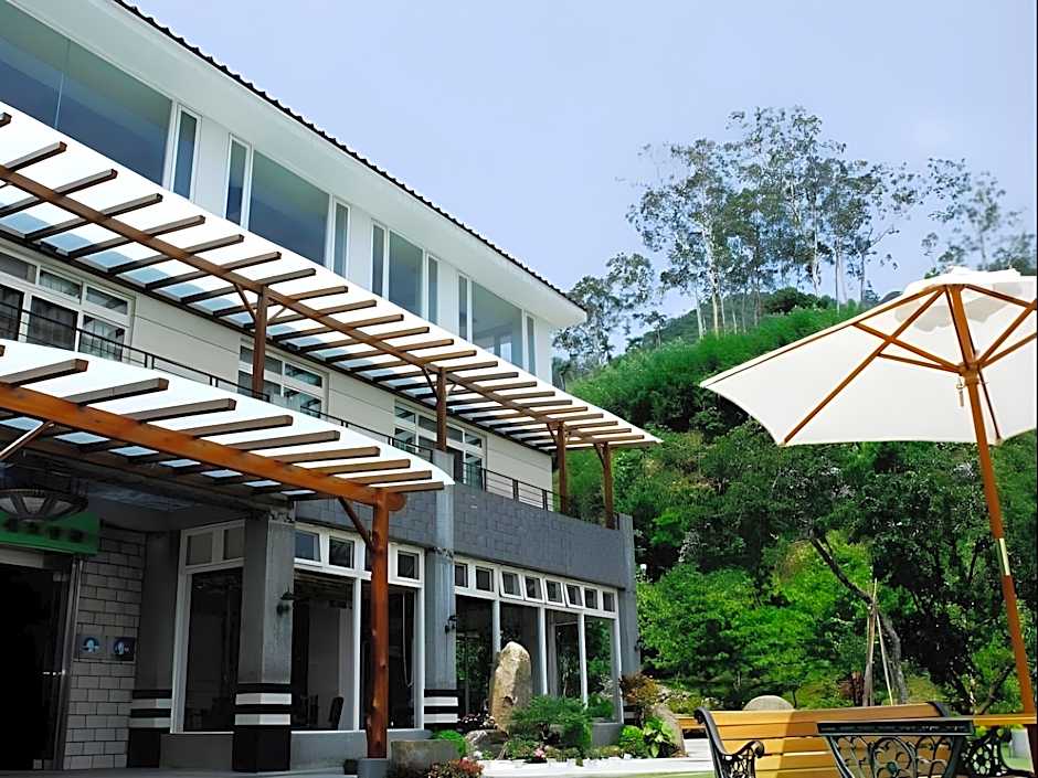 Photo 1 of 50 of Zen and Pine Resort